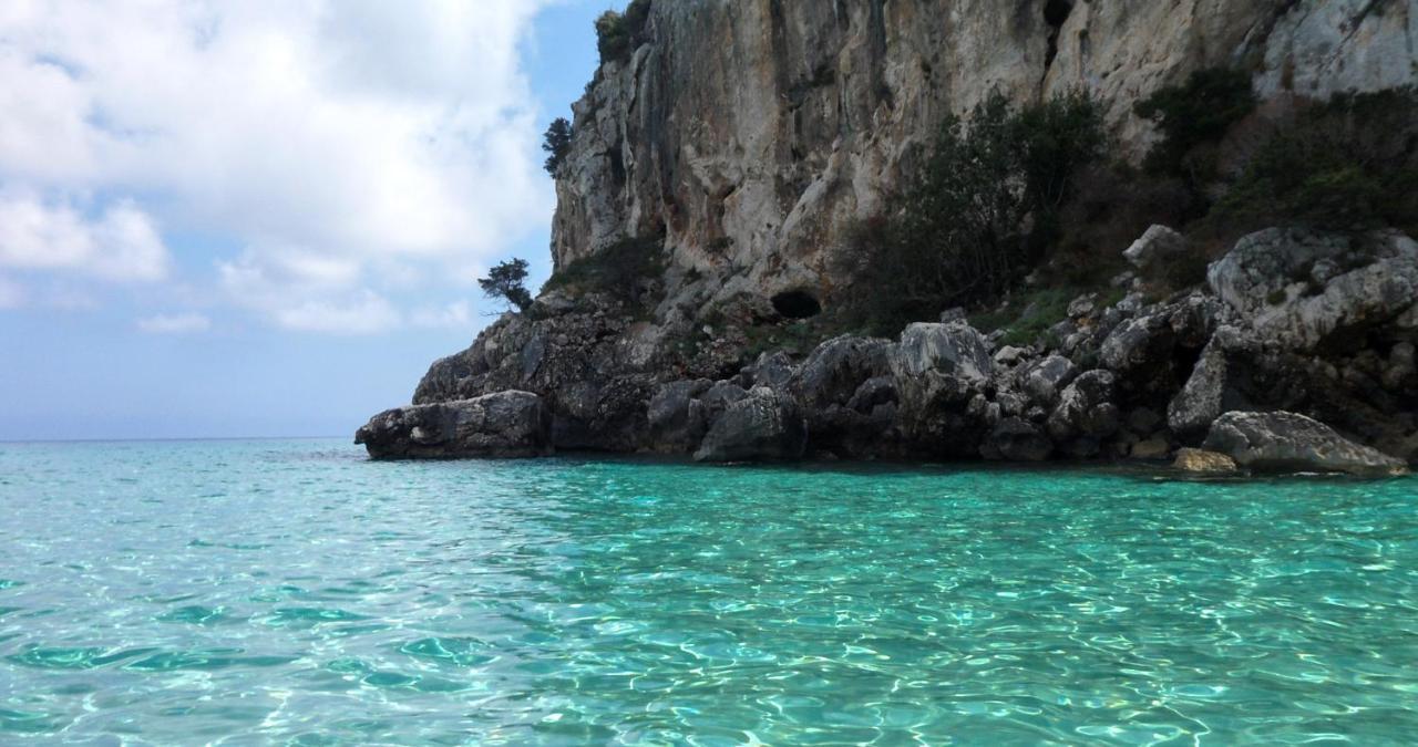 Appartamento Perla Verde, Wifi E Air Con Cala Gonone Exterior photo